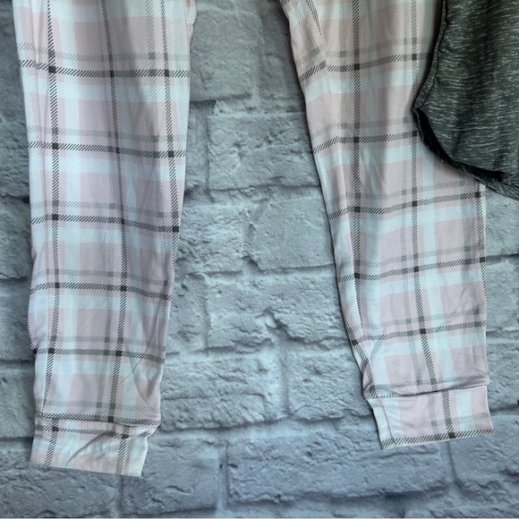 Rae Dunn Jewel Neck Jogger Lt Heather Grey Pale Porcelain Plaid 2pc NWT - Picture 2 of 6